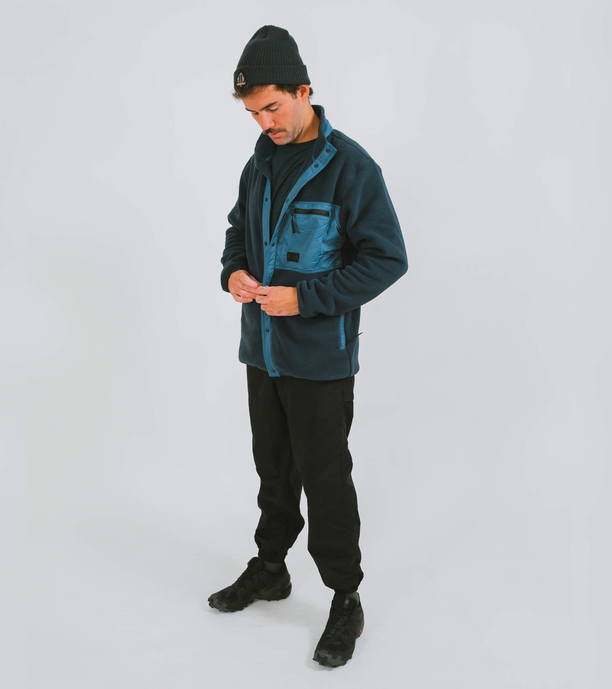 [navy]